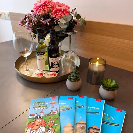 Falk Homes- Luxus Apartments, Ideal Fuer Geschaeftsreisende & Familien - Nahe Messe, Im Zentrum Nuernbergs Mit Balkon, Arbeitsplatz & Parkplatz, Self Check-in Apartment Nuremberg