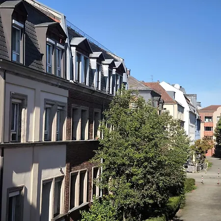 Apartment Falk Homes- Luxus Apartments, Ideal Fuer Geschaeftsreisende & Familien - Nahe Messe, Im Zentrum Nuernbergs Mit Balkon, Arbeitsplatz & Parkplatz, Self Check-in Nuremberg