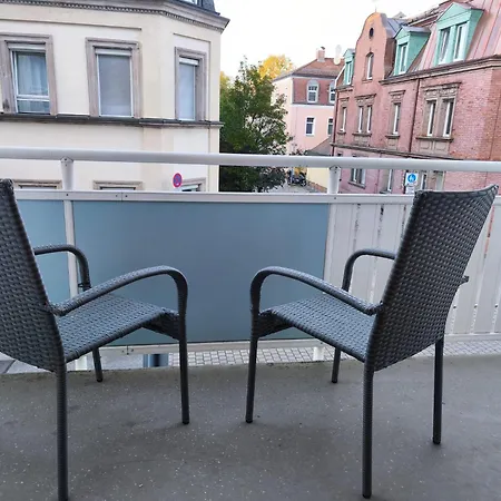 Falk Homes- Luxus Apartments, Ideal Fuer Geschaeftsreisende & Familien - Nahe Messe, Im Zentrum Nuernbergs Mit Balkon, Arbeitsplatz & Parkplatz, Self Check-in * Nuremberg