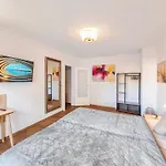 Luxus Im Zentrum Nuernbergs, Nahe Messe, Mit Balkon & Parkplatz, Naehe Playmobilfunpark, Self-check-in