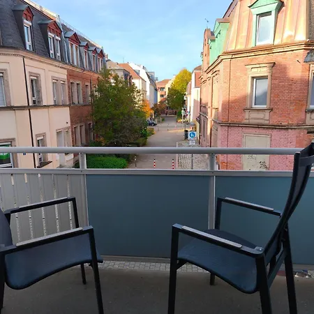 Luxus Im Zentrum Nuernbergs, Nahe Messe, Mit Balkon & Parkplatz, Naehe Playmobilfunpark, Self-check-in Apartamento Nuremberga